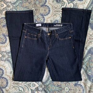 GAP NWOT Curvy Flared Jeans
